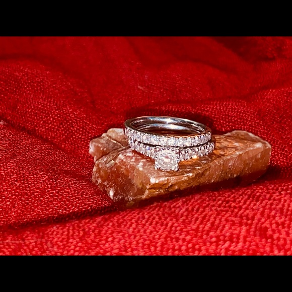 Diamond ring - Picture 3 of 4